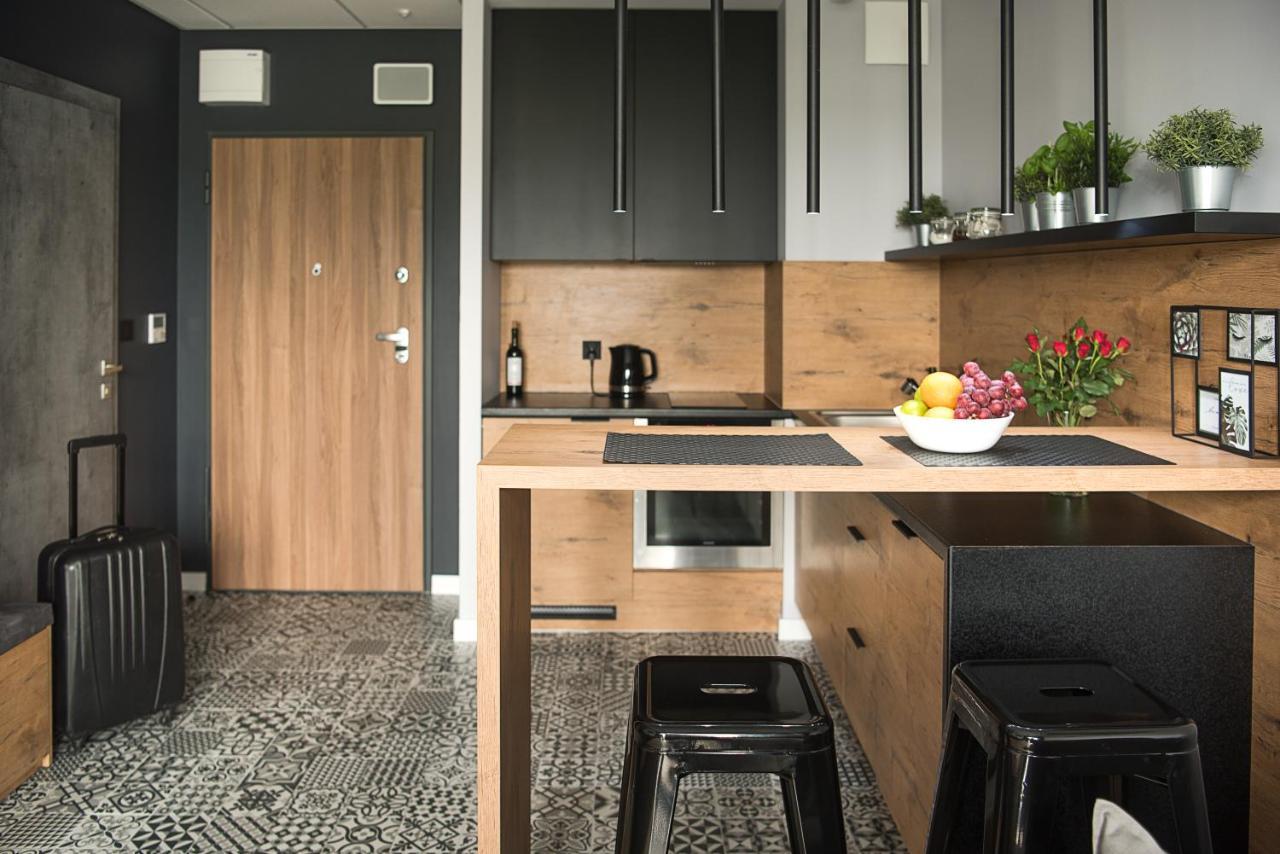 Wola Loft Apartment Varsavia Esterno foto